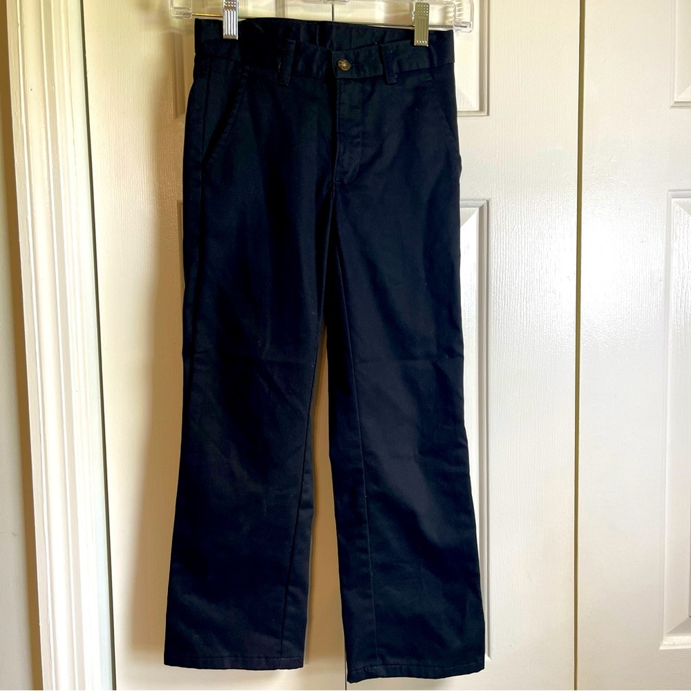 IZOD Boys Size 8 Black Flat Front Adjustable Waist Chino‎ Pants T15